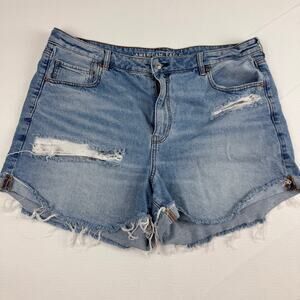American Eagle AE Denim Mom Shorts Medium Wash Size 18 High Rise Relaxed